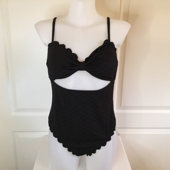 Women’s Scallop Trim Cutout One Piece Bathing Suit - Picture 4 of 8